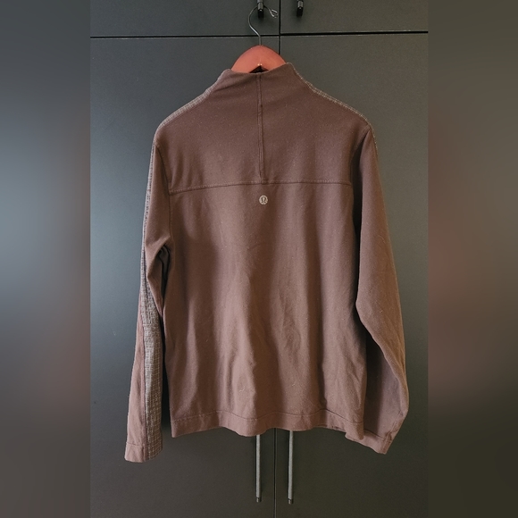 Men's Lululemon zip up - Picture 8 of 9